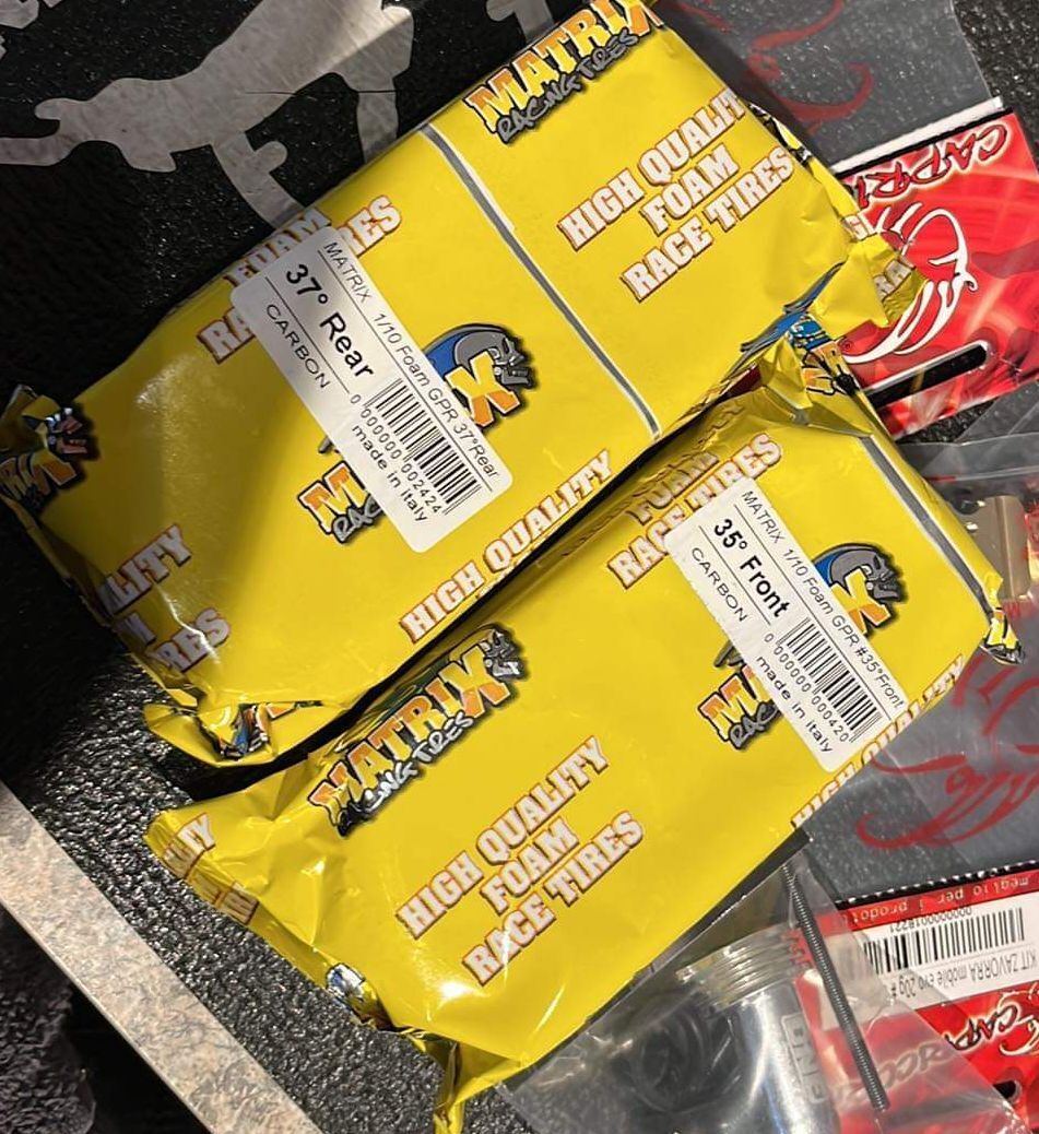 Matrix 1/10 Breit Vorderreifen (32sh) (Paar)